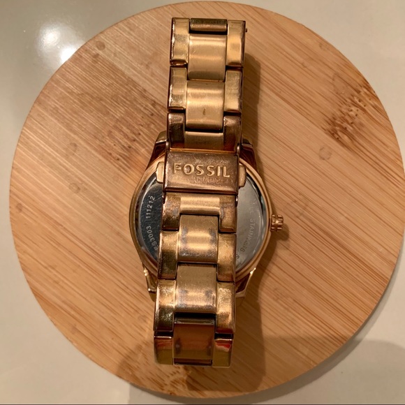 Fossil Rose Gold Watch - Picture 3 of 4